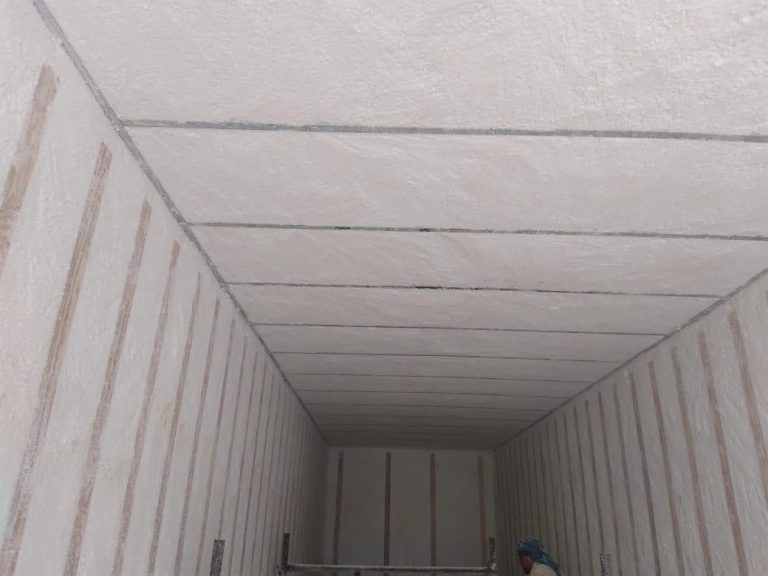 Aislamiento térmico con espuma de poliuretano proyectada, proyecto de AEPSA México