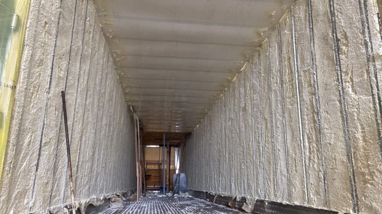 Aislamiento térmico con espuma de poliuretano proyectada, proyecto de AEPSA México